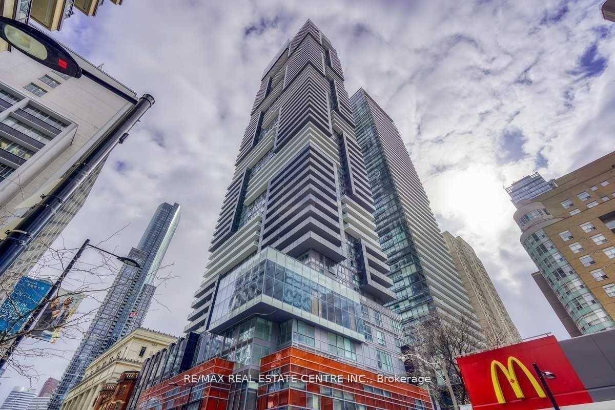 Welcome to this rarely offered bright and spacious 2 bedroom, 2 bathroom unit at YC Condos, featuring stunning unobstructed city views and an amazing balcony in the heart of downtown ...