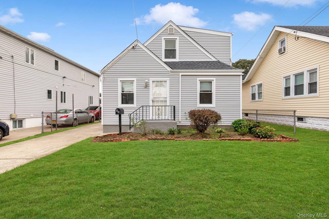 Fully Renovated 3 Bed, 2 Bath Cape In Valley Stream For 3, 500 Per Month.