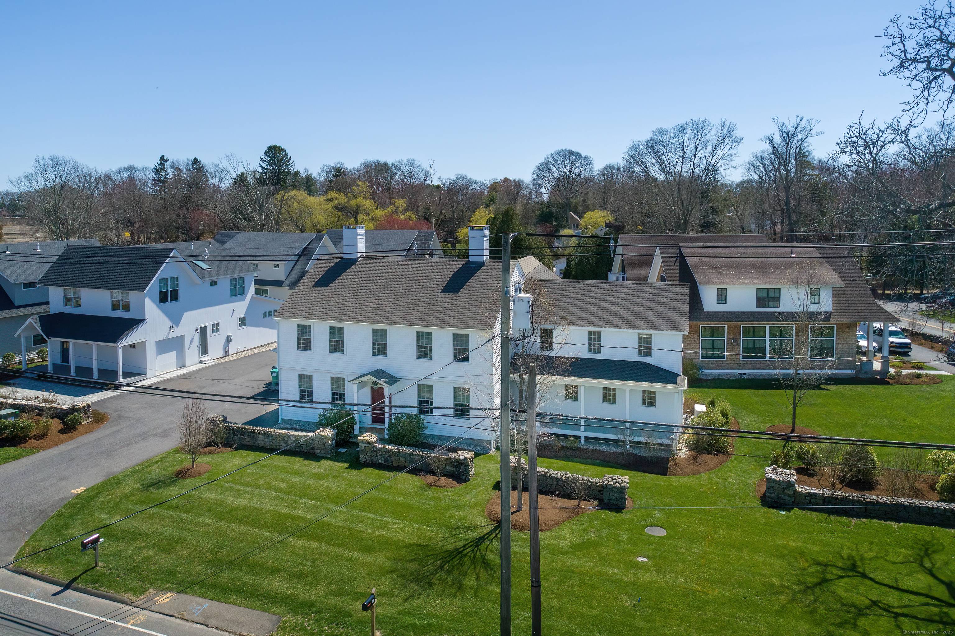 THE GENERAL'S RESIDENCES at Fence Creek, the perfect rare combination of location, luxury comfort in the heart of charming small town Madison w it's nationally recognized independent R J Julia ...