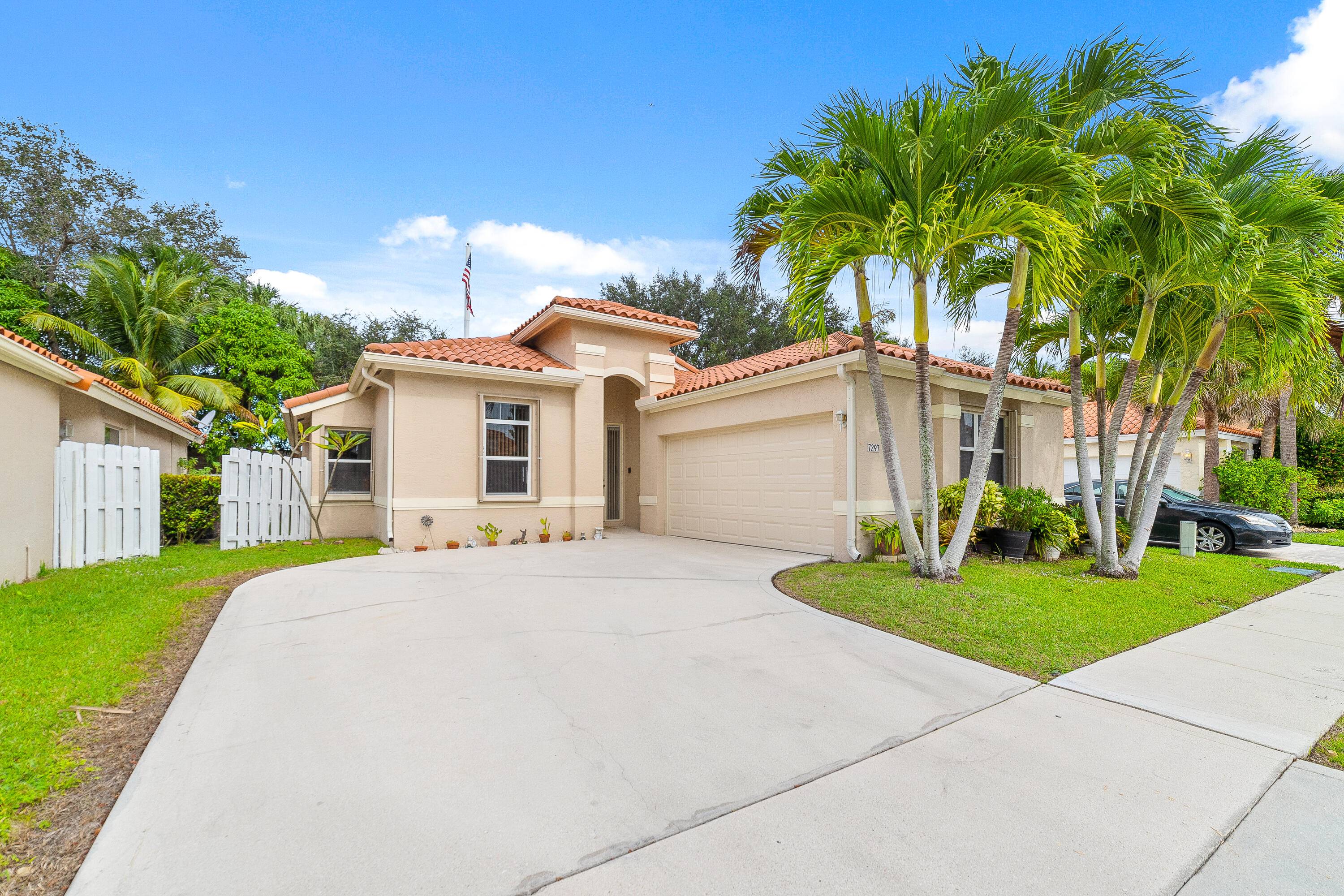 Welcome home to this immaculate 3 bedroom 2 bathroom property located in the highly sought after Spinnaker Bay of Lake Charleston.