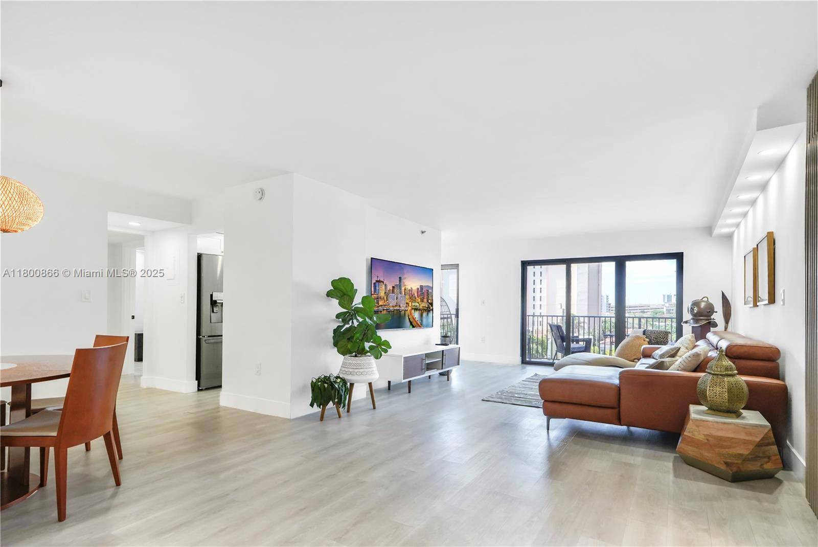 Beautifully renovated 2 bed, 2 bath condo in the sought after Summit Towers on Hollywood Beach, offering 1, 570 sq.
