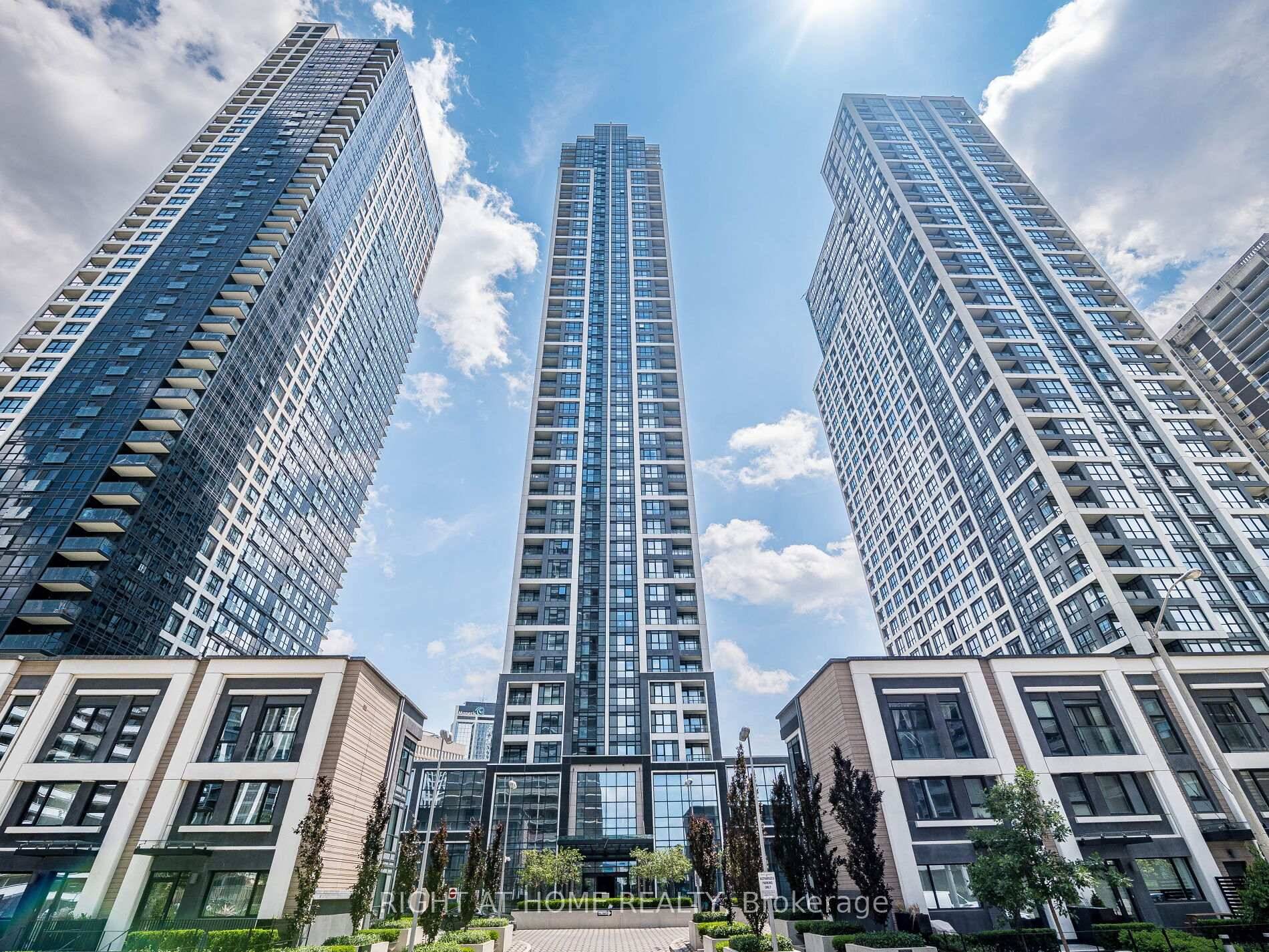 Welcome to the Islington Terrace Suites by Tridel.