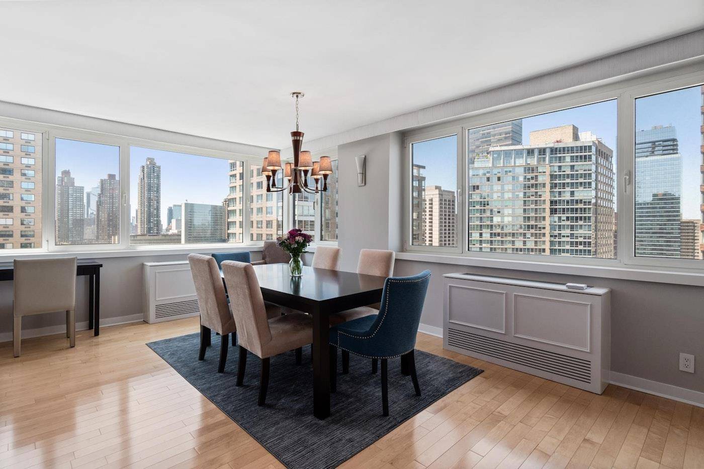 GORGEOUS XXX MINT 2 BEDROOM 2.
