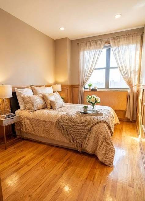 Historic Gem Meets Modern Versatility at The Royal ElizabethDiscover the perfect blend of industrial soul and contemporary flexibility in this stunning residence at 80 Elizabeth Street.