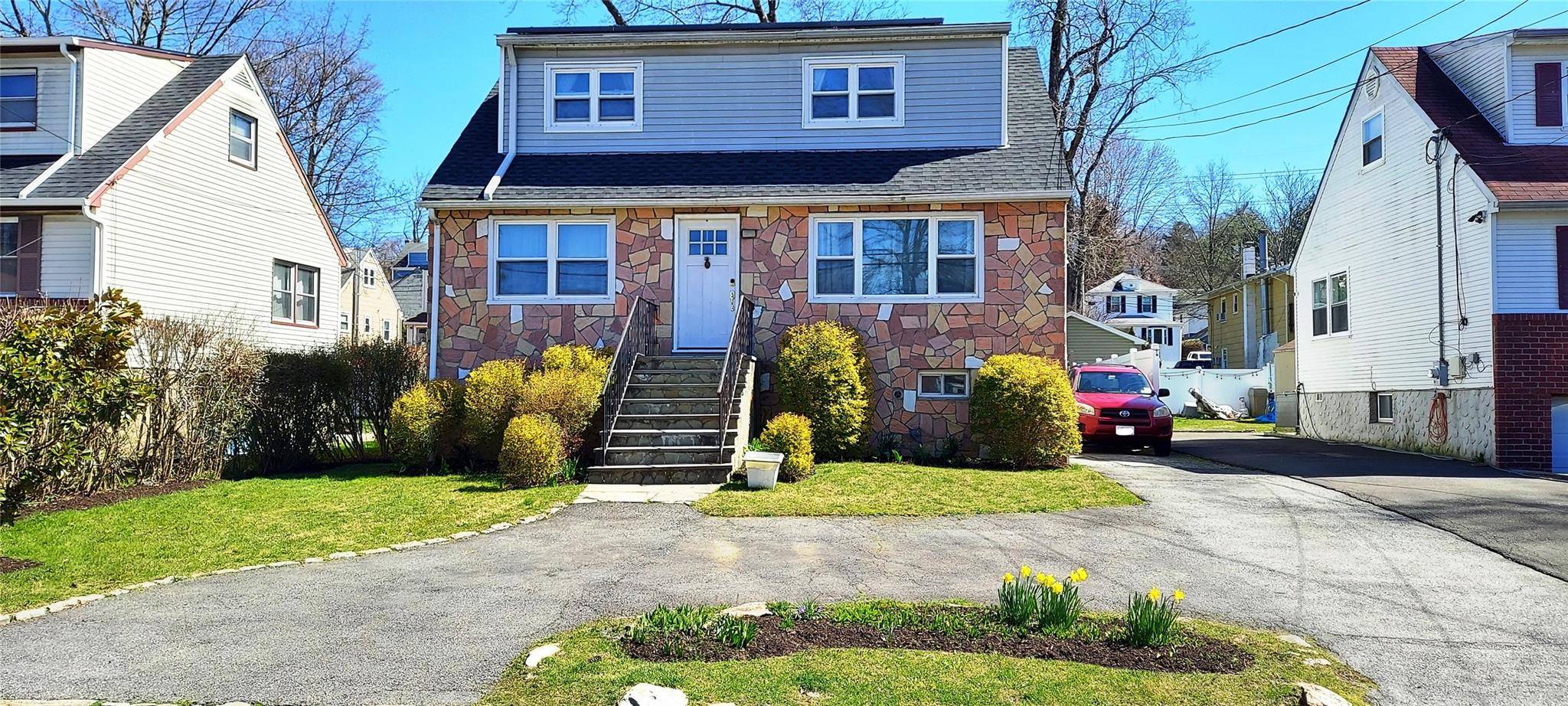 Make 112 Cabot Ave, Elmsford your Next Home Sweet Home !
