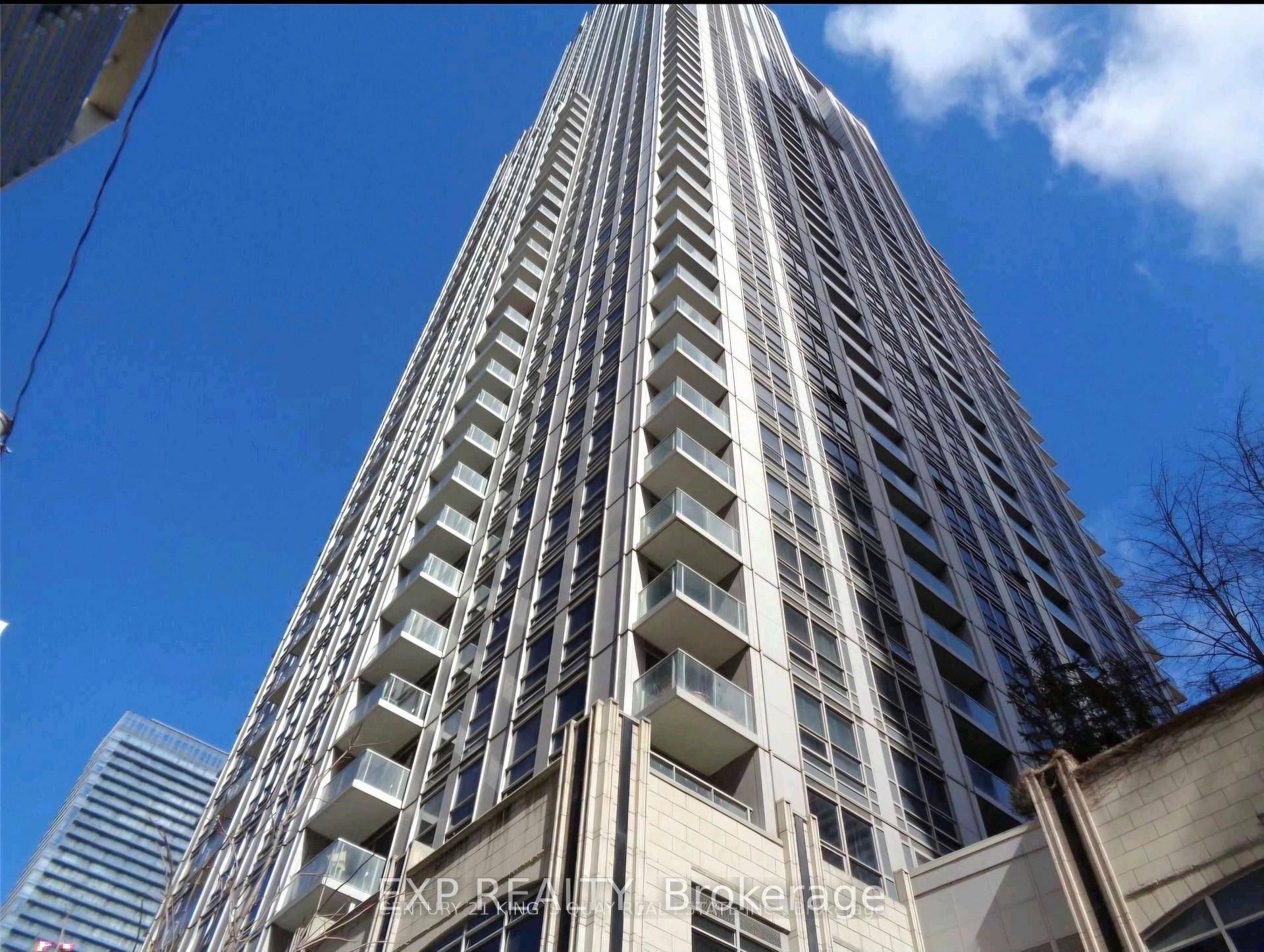 Luxury Downtown Living at College Park All Utilities Included !