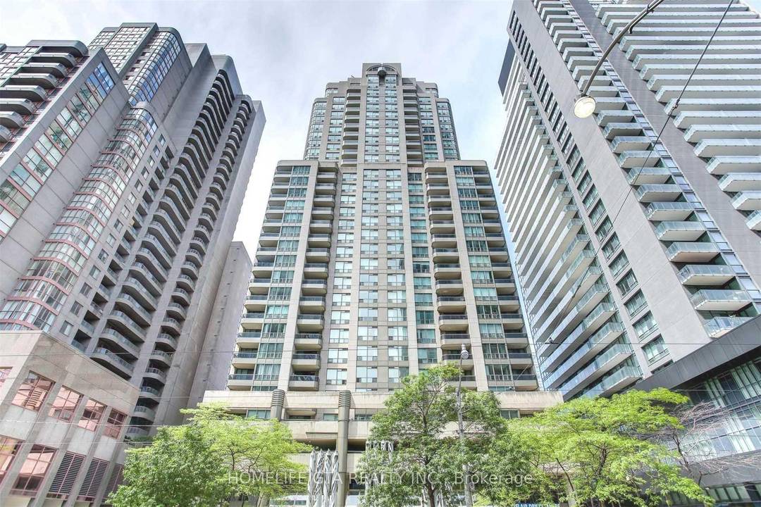 Be At The Centre Of It All !