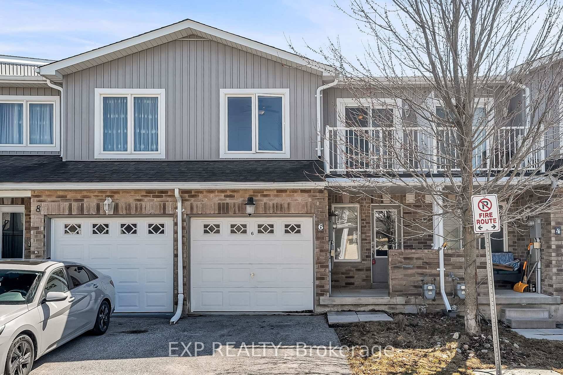 Welcome to this bright and spacious 3 bedroom townhome in the sought after southeast end of Barrie !