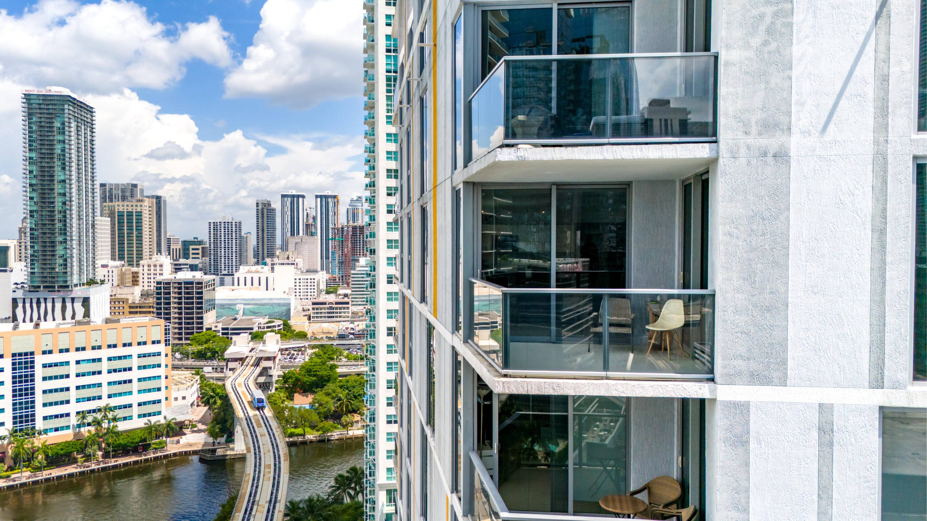 This chic and stylish 2Bed 2Bath Den that can be used as an office or an extra room corner unit in the heart of Brickell offers the perfect blend of ...