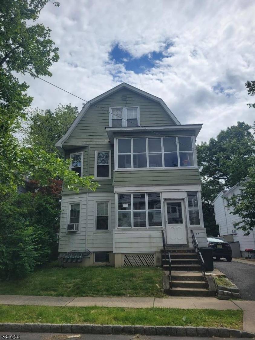 Amazing Location ! Legal 3 unit property, just a block from Broad Street businesses.