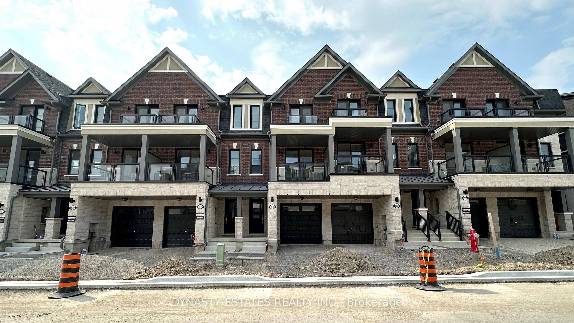 OVER 66K OF UPGRADES Welcome to this showstopper brand new 4 bed 4 bath townhouse, thoughtfully designed and meticulously upgraded, located in the highly sought after Heartland neighborhood of Mississauga.