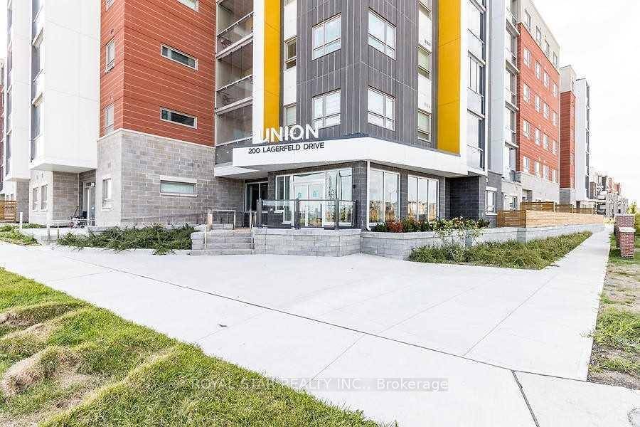 This beautiful unit offers Bright and spacious 2 bedroom plus den, abundant natural light, and a large private patio.