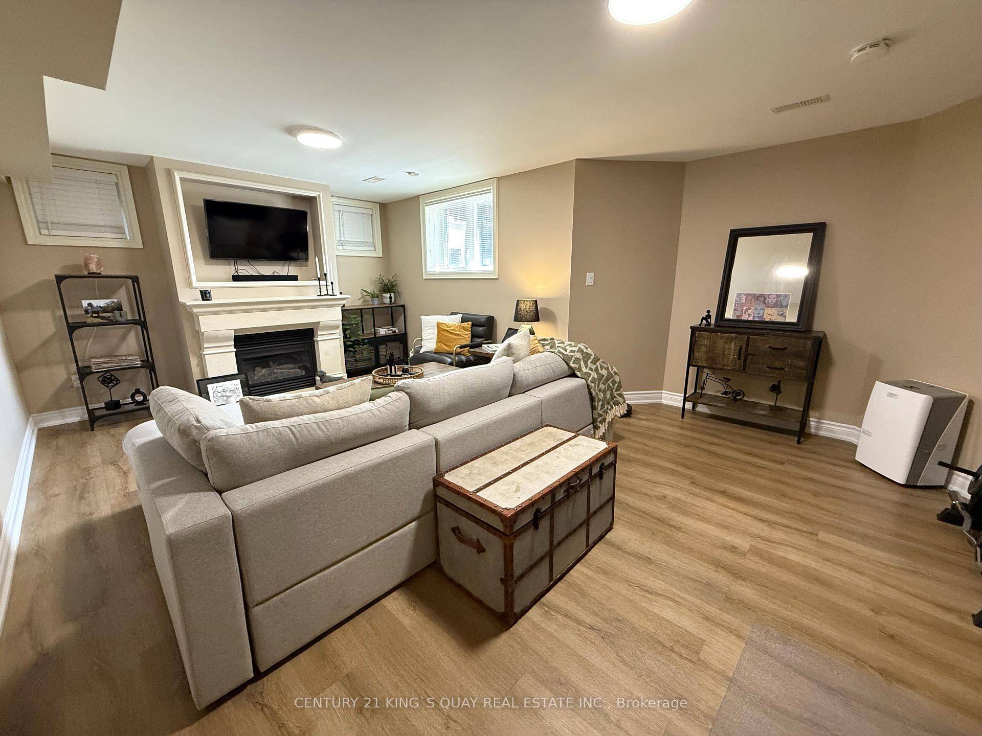 Separate Entrance With Your Own Kitchen, Family Room, Laundry and a 4pc Bath S S Appliances Abundance of Natural Light Quiet amp ; Upscale Willowdale Neighborhood Excellent Schools Nearby Walk ...