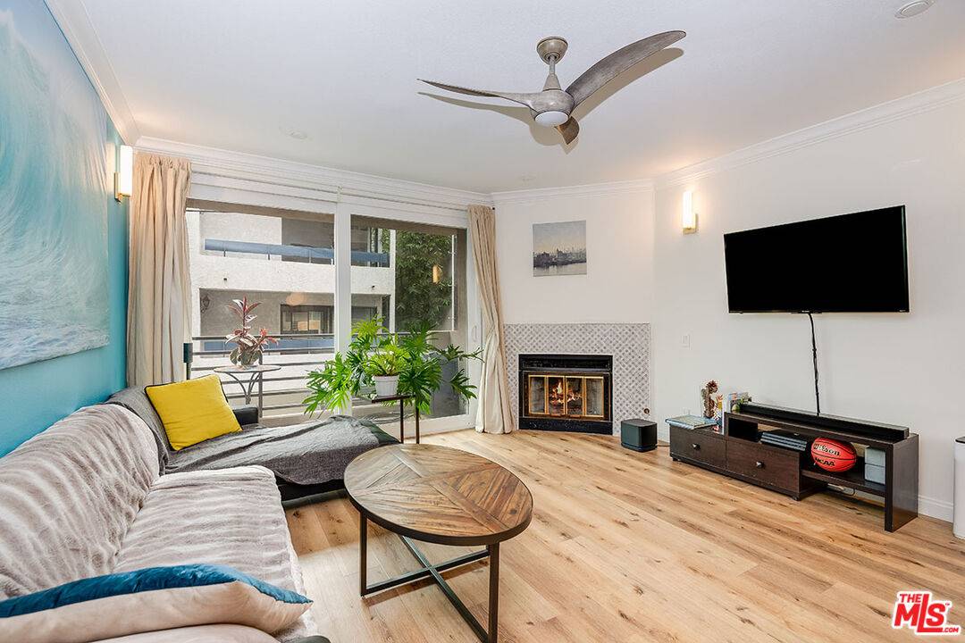 20 Catamaran St 1BR Marina Del Rey La