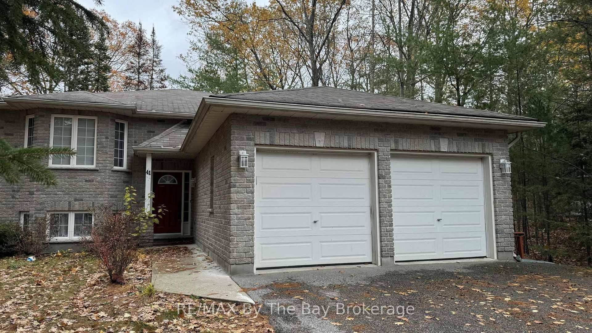 ALL INCLUSIVE ! Beautiful Detached Home Located In Wasaga Beach.