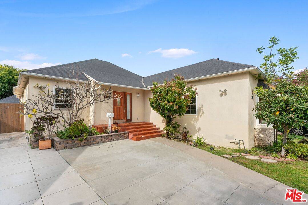 843  S Mullen Ave 3BR Hancock Park La