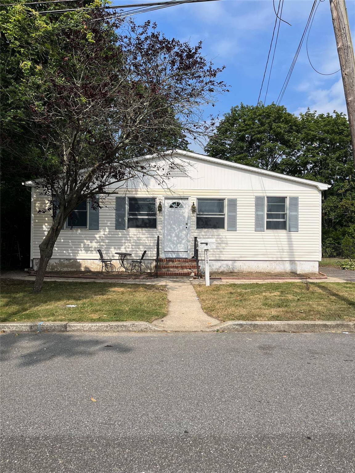 Welcome to 312 Washington Avenue Saint James !