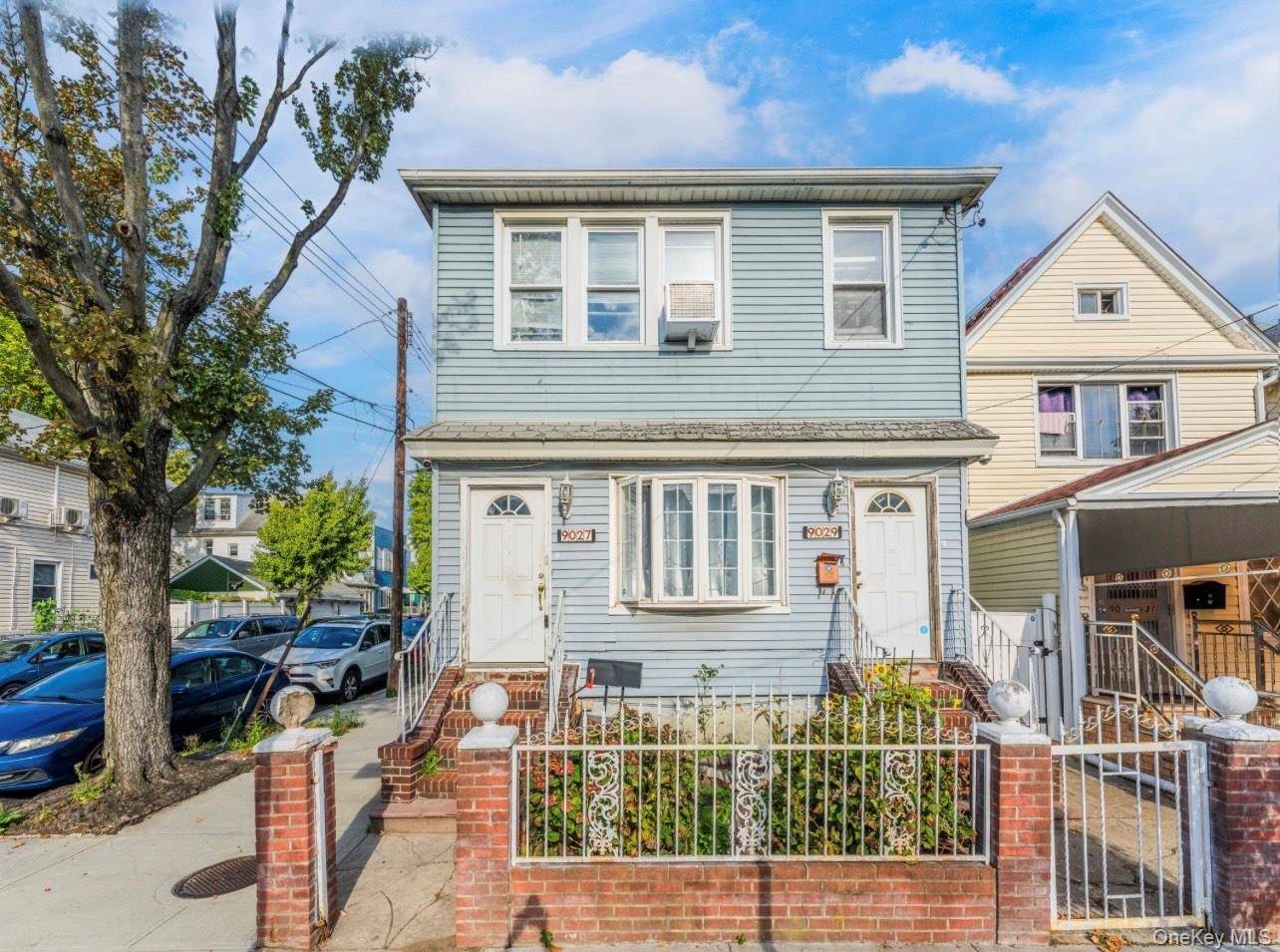 Located in the heart of Woodhaven, this charming detached two family home offers a building size of 20 x 56 feet.