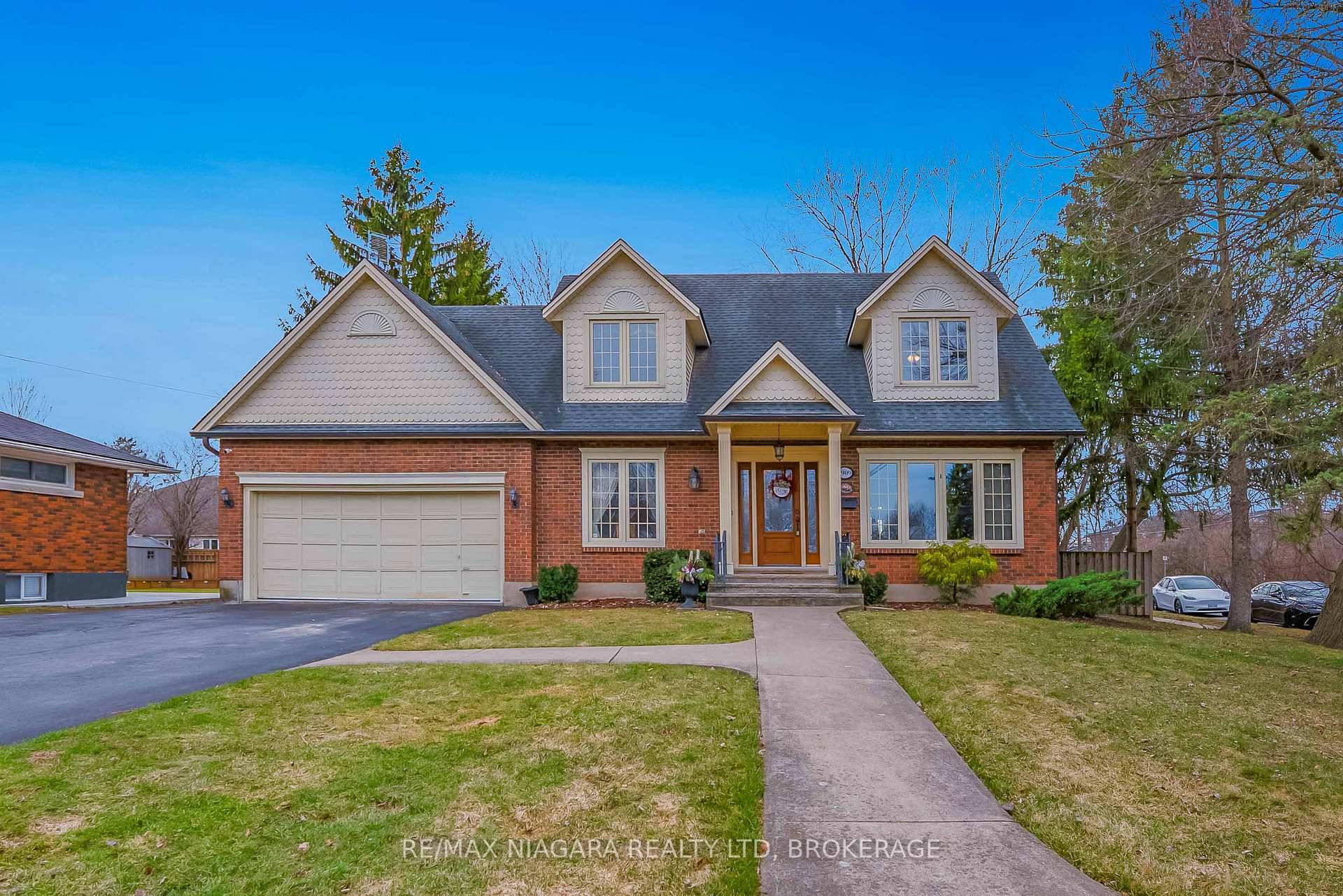 Welcome to this stunning, character filled home located just steps from the scenic Chippawa Parkway and the Niagara River.