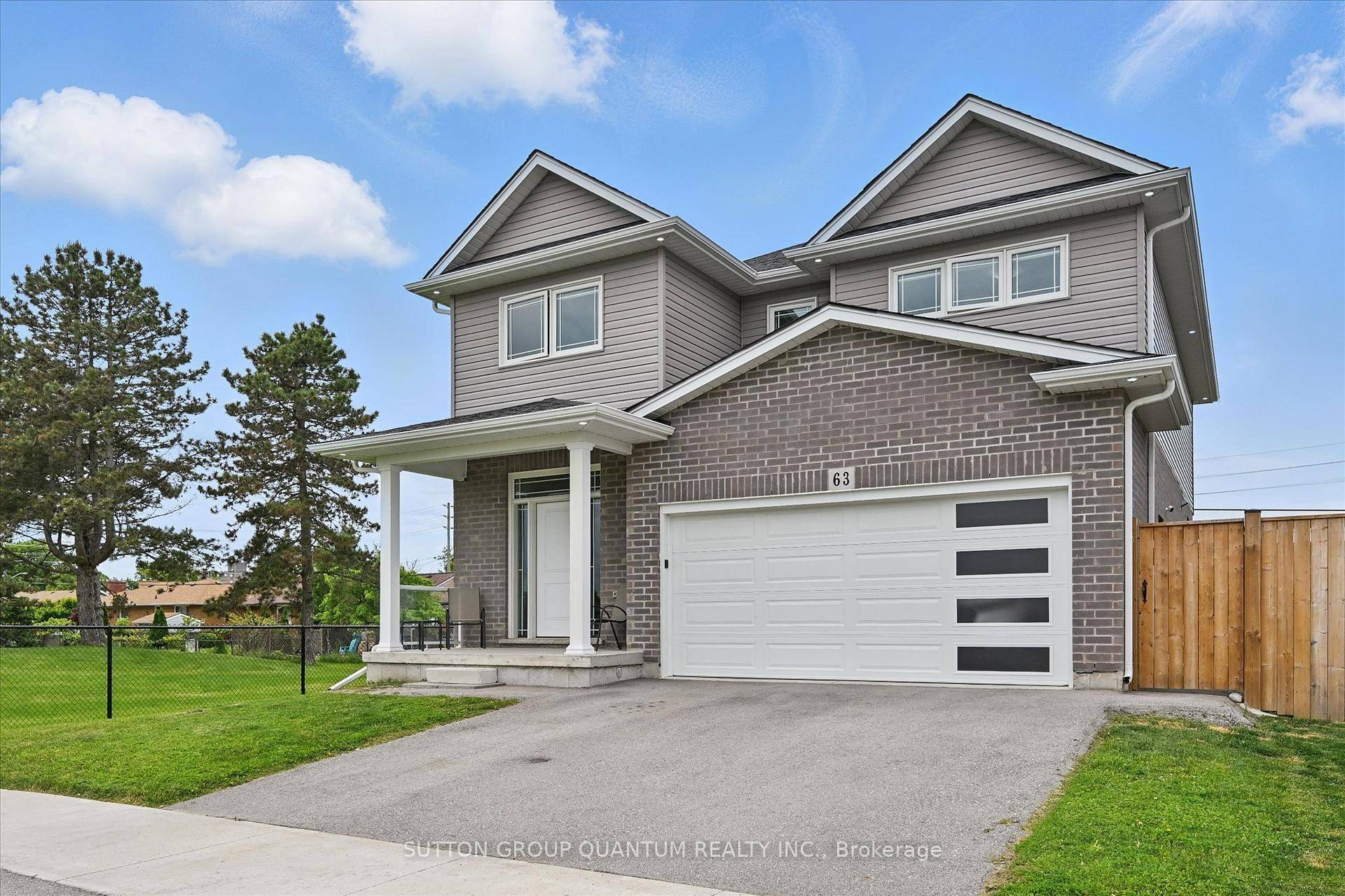 Welcome to this stunning, completely upgraded Fairmont Model !