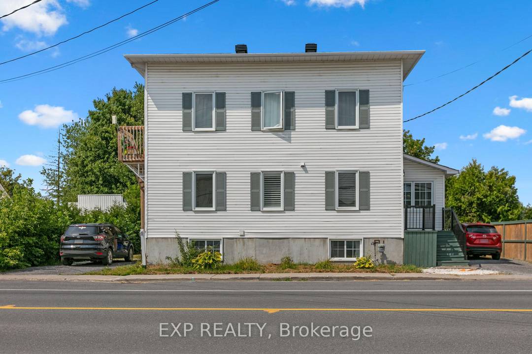 Fantastic investment opportunity in the heart of Rockland !