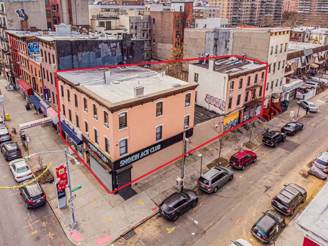 99 amp ; 101 Graham Avenue Williamsburg, Brooklyn Prime Corner Development Opportunity Offered for sale is a rare corner development site spanning 50 x 100 feet, R6 Zoning 99 101 ...