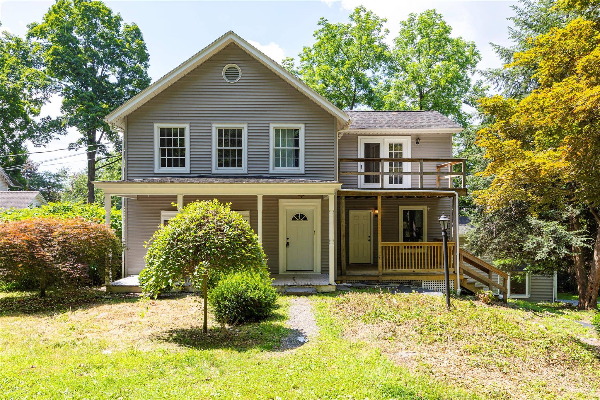 Welcome to this spacious 3 bedroom, 2 bathroom home offering over 2, 000 sqft of comfortable living space.