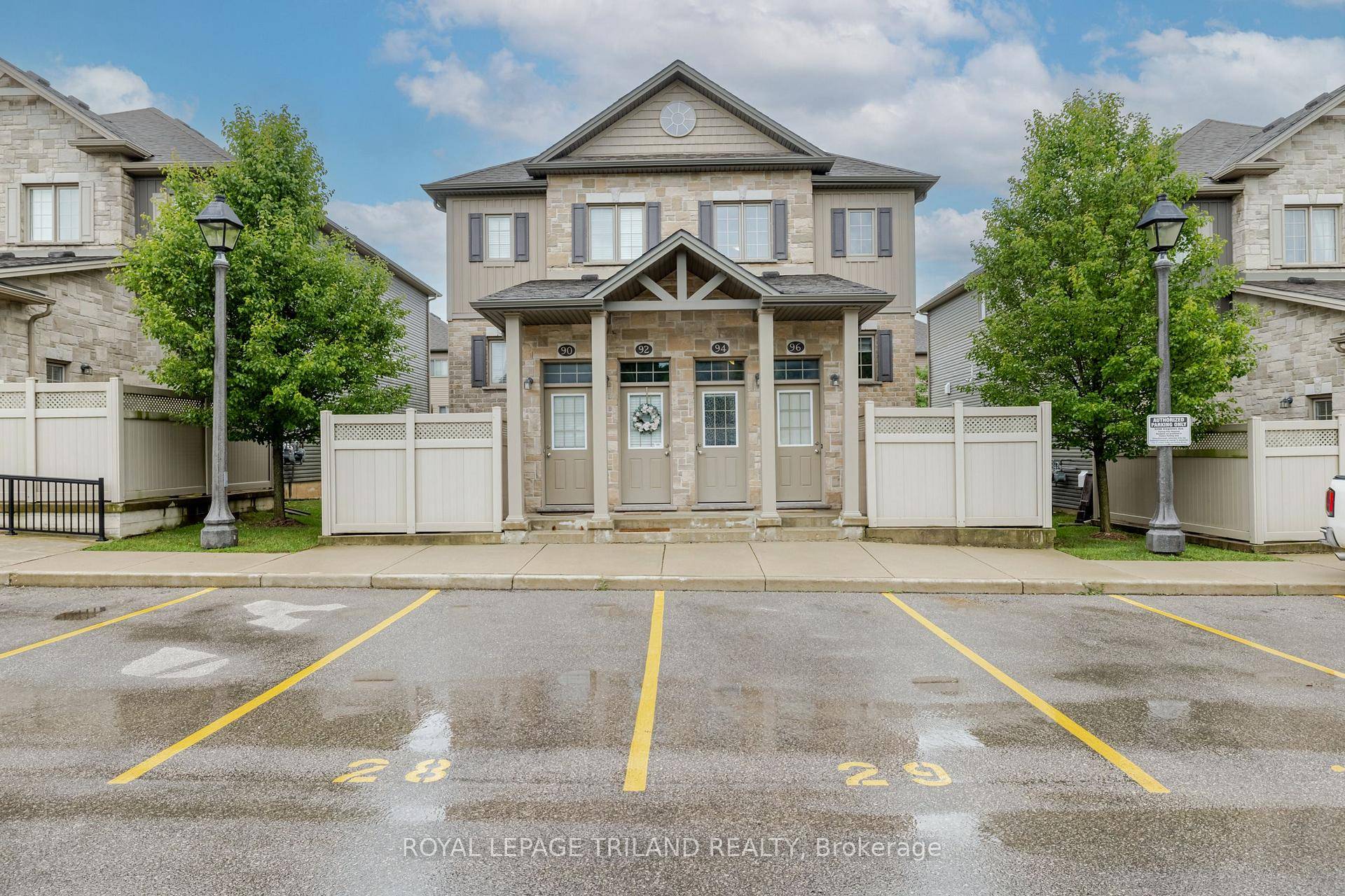 Welcome to 3200 Singleton !