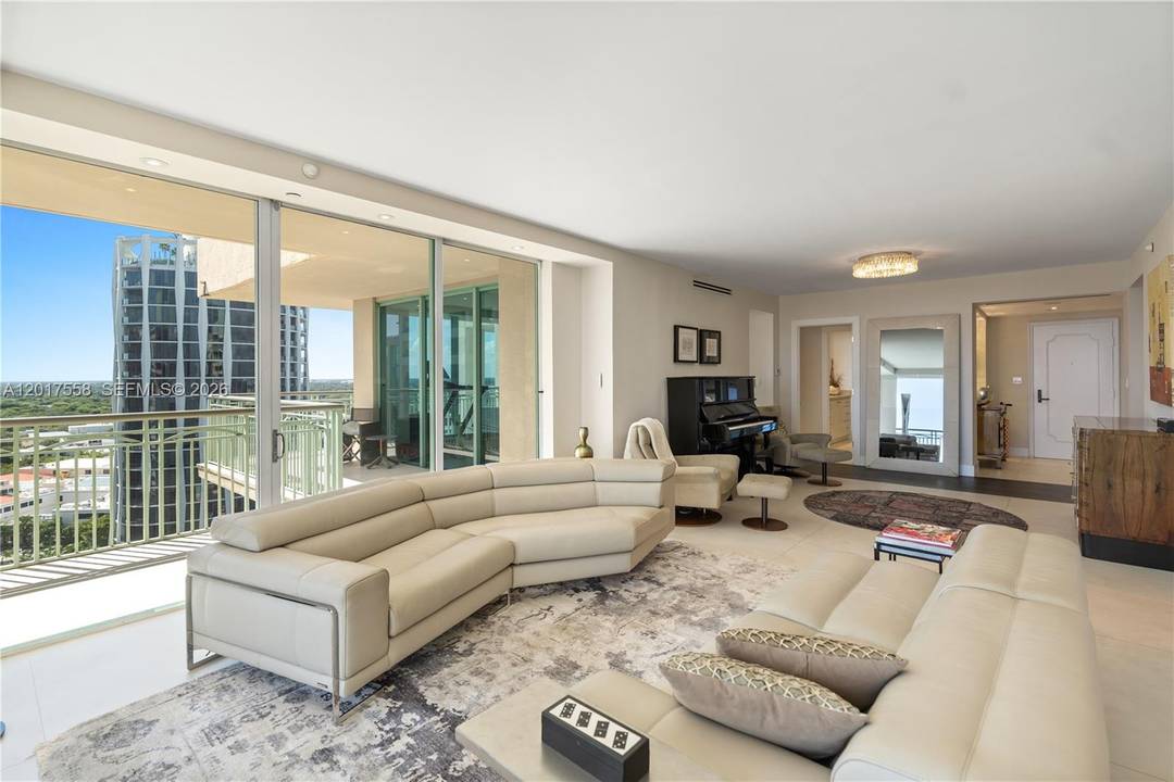 Located on the 18th floor of the Ritz Carlton Executive Residences in Coconut Grove, this 3 bedroom, 3 bath corner residence offers approximately 2, 522 SF with sweeping views of ...