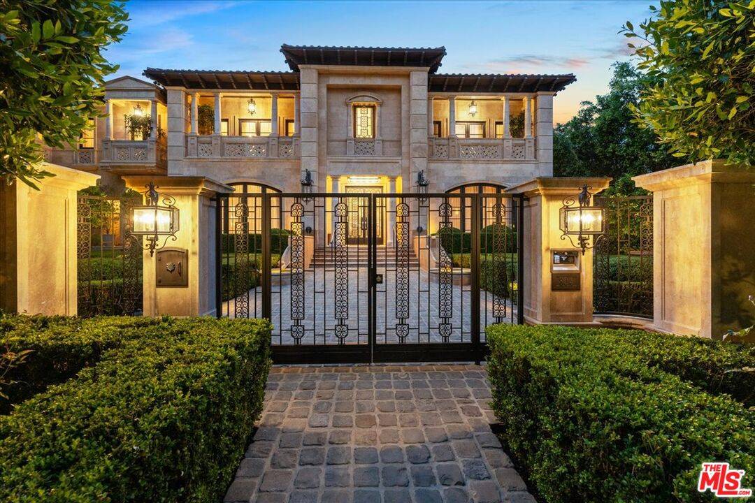804 N Elm Dr 7BR Beverly Hills Post Office | B.H.P.O. La