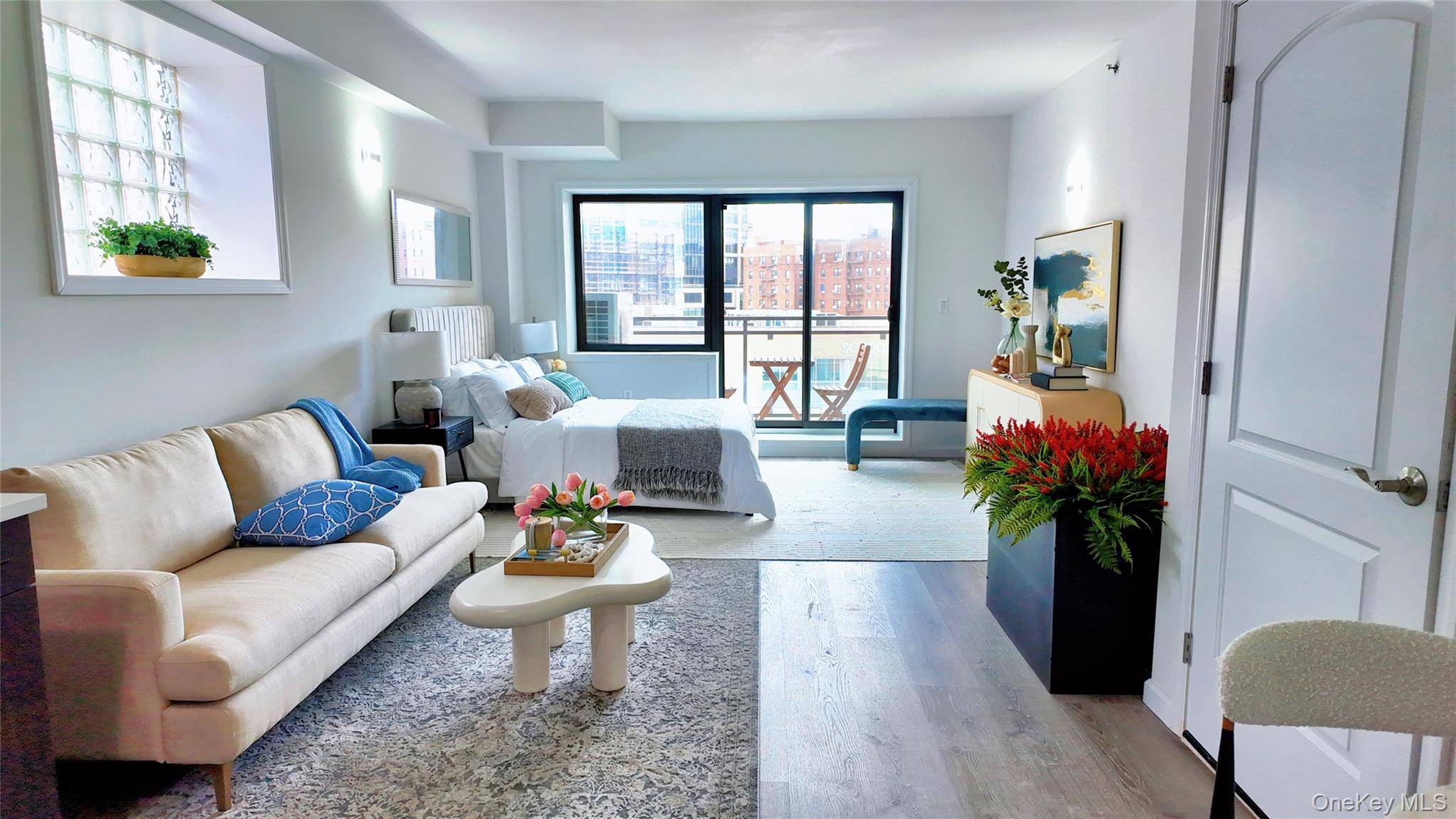 3 mins from Rego Park Center, Costco, and Target Close to P.