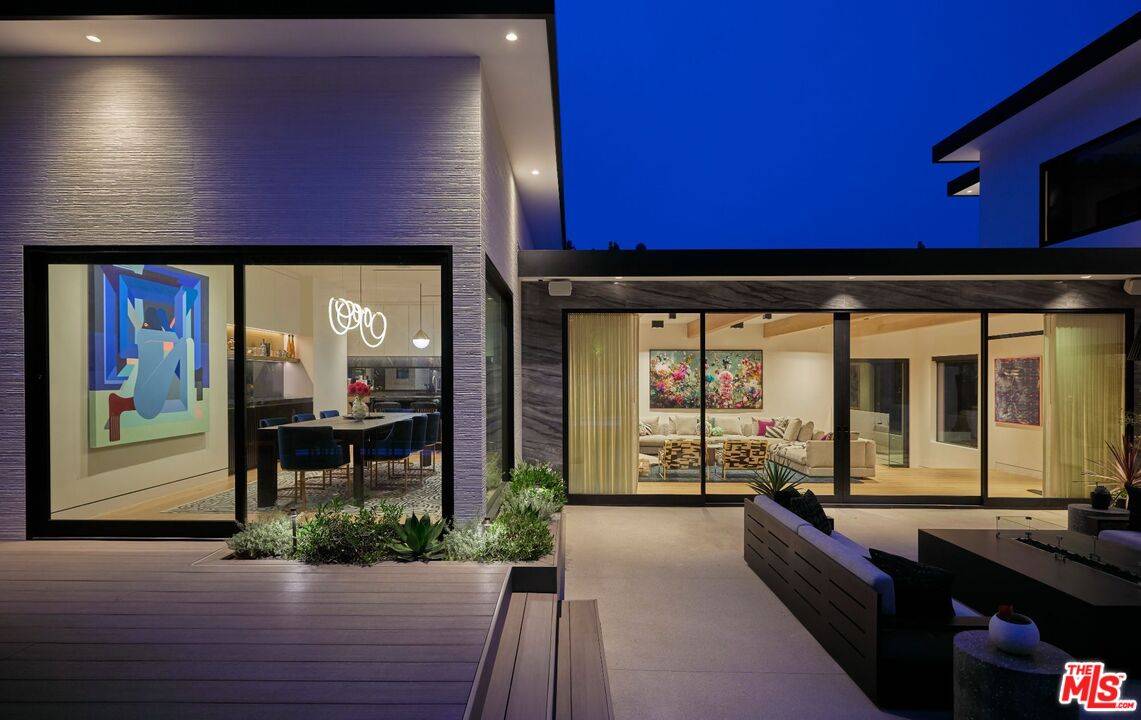 9455 Eden Dr 4BR Beverly Hills Post Office | B.H.P.O. La