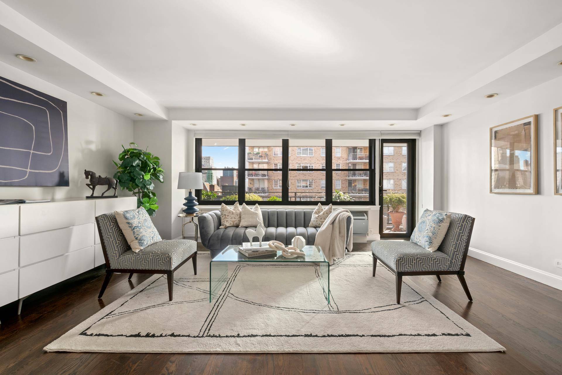 Designer curated with top of line finishes, this spacious newly renovated high floor 3 bedroom, 3 full bath home office features abundant natural light, open chef's kitchen with breakfast bar ...