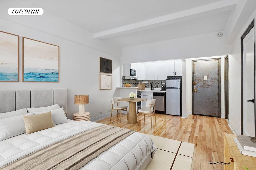 Welcome to 24 Fifth Avenue, Apt.