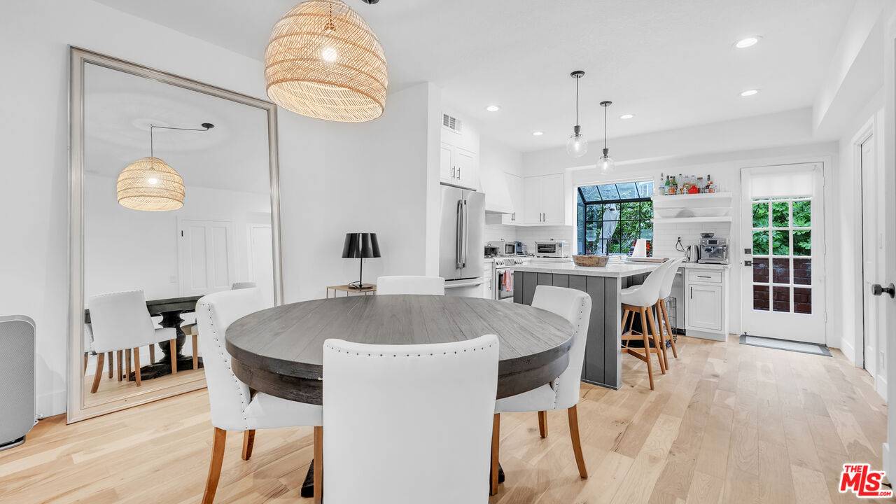 202 San Vicente Blvd 2BR Santa Monica La