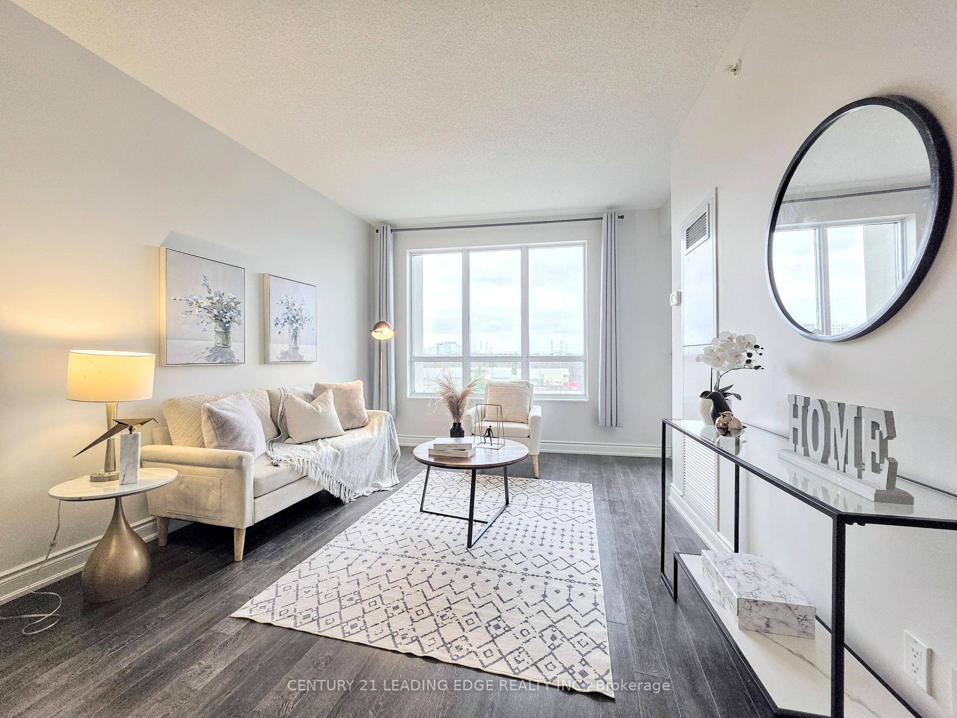 Beautiful, spacious, bright sun filled south facing, 1 bedroom Den like new condition 2 bathrooms Large private Den previously used as 2nd bedroom high 9' ceiling height Included Large Locker ...
