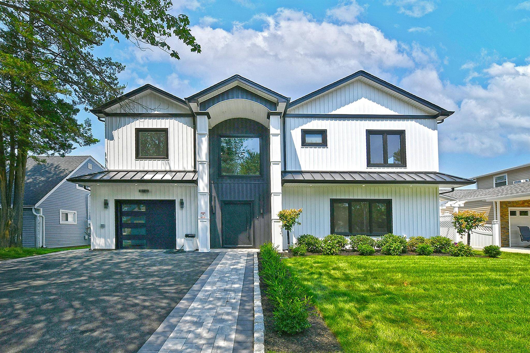 New Construction 5 Beds 4 Baths 3, 402 sqft.