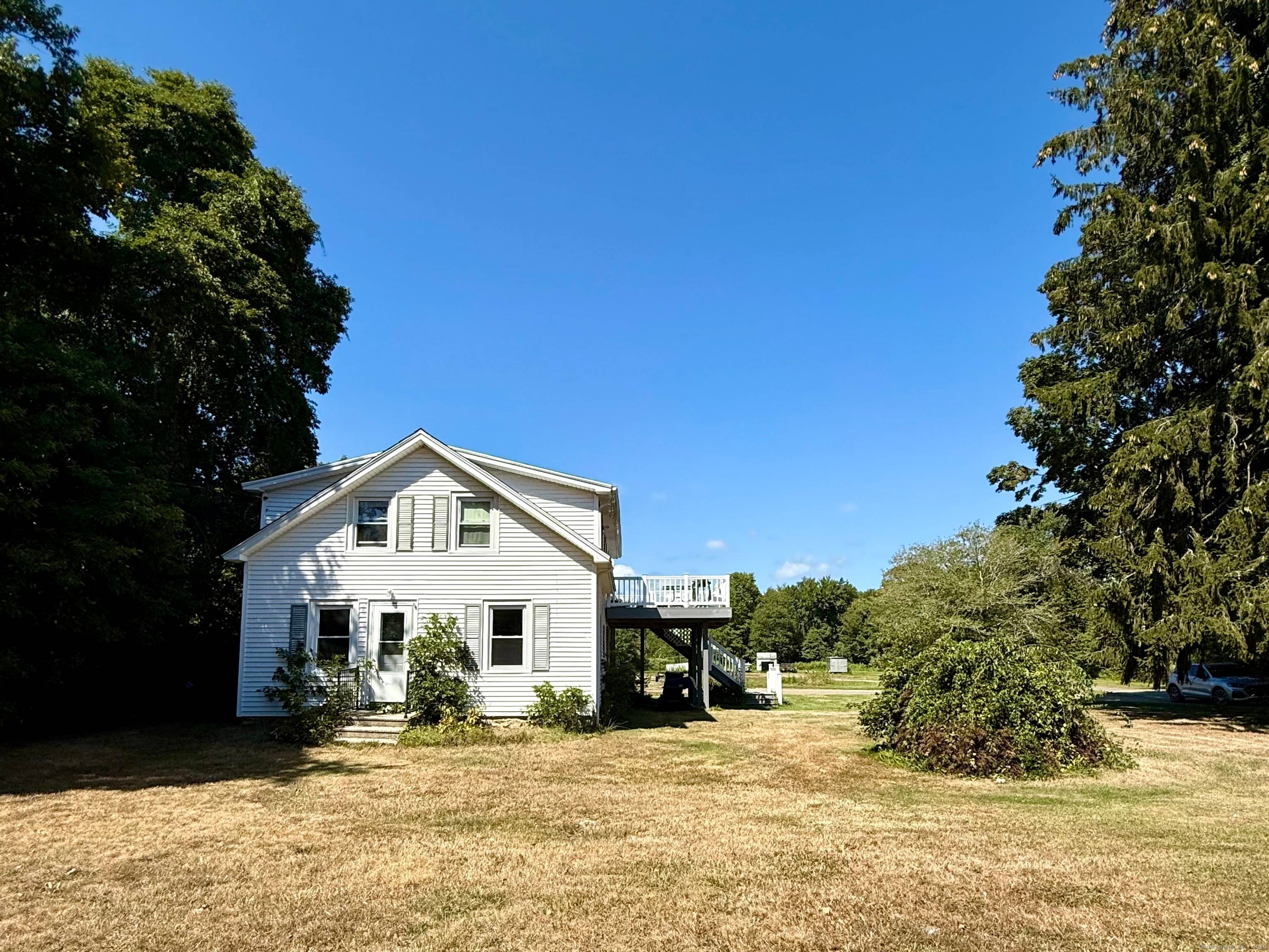 Investment Opportunity ! Multi use property.