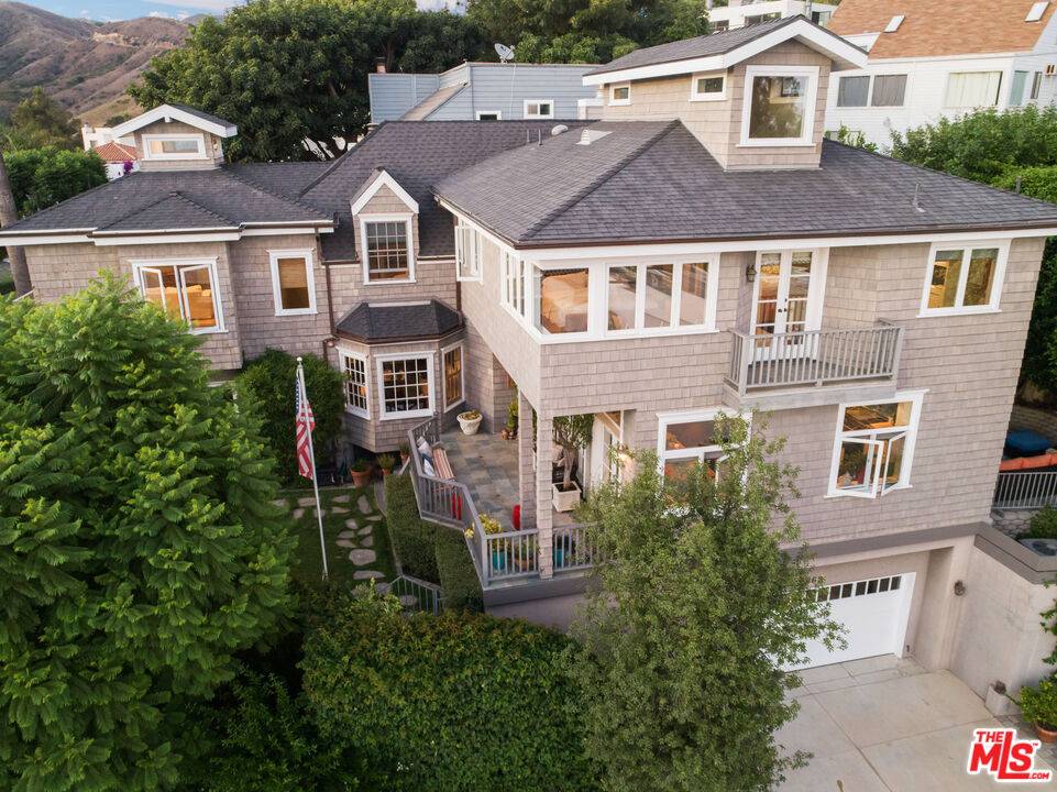 2962 Valmere Dr 5BR Malibu La