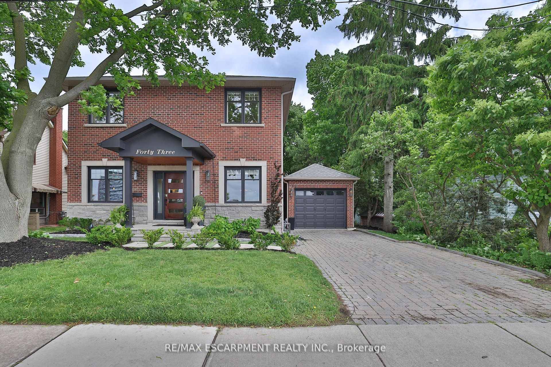 Just one block from Lake Ontario and framed by protected parkland, this custom built home is one of the few newer residences in Port Credit's historic district a location where ...