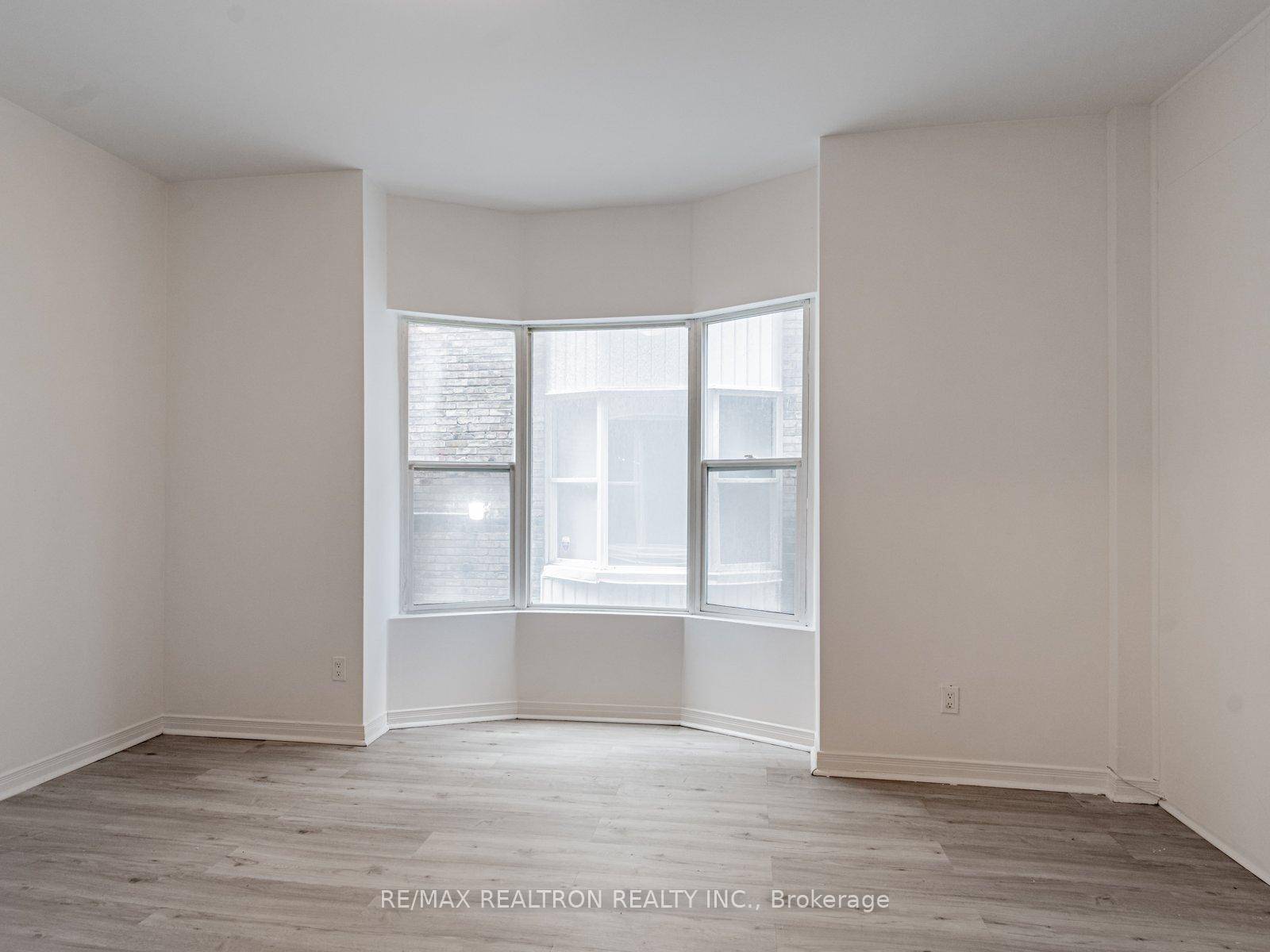 Welcome To This Charming New York Style Boutique Turn Of The Century.