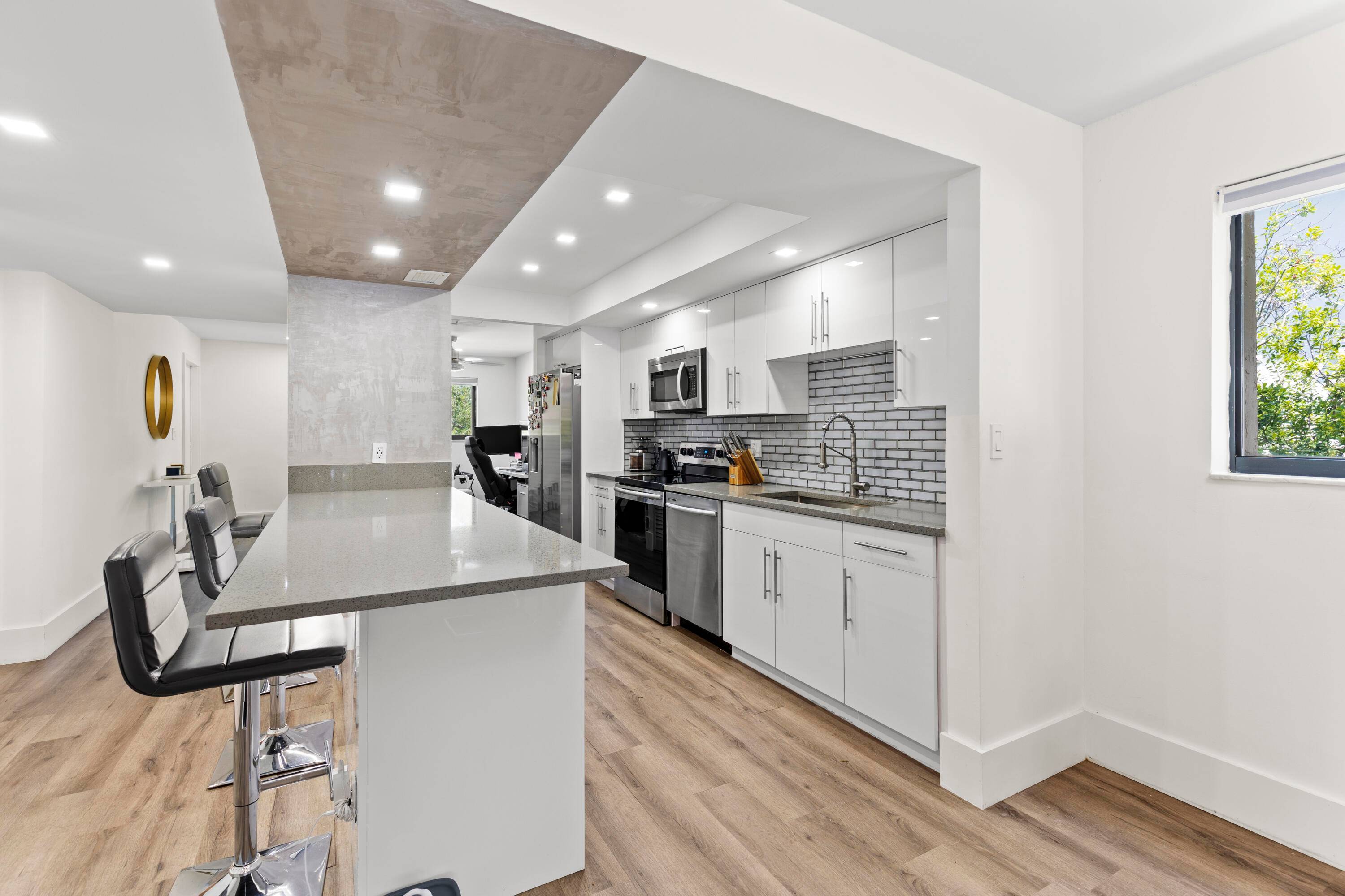 This newly modernized 2 2 second floor corner unit offers a pleasing blend of elegance and tranquility.