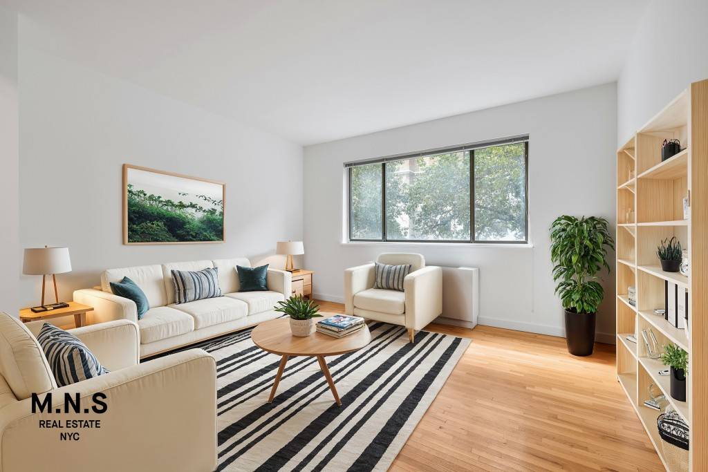 Look and Lease 500 Gift card Interior Features Dishwasher Open and Spacious Layout Ample closet spaceHere is your chance to live in Chelsea one of the most upscale and desired ...