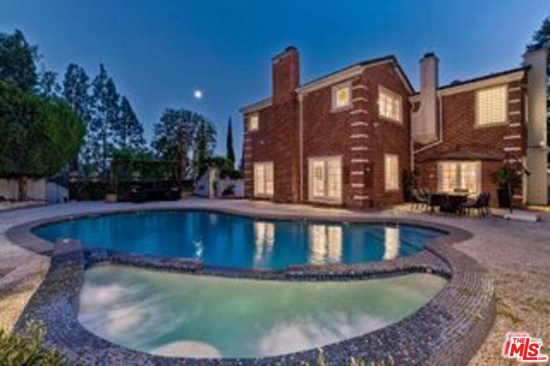 725  N Faring Rd 7BR Bel Air La