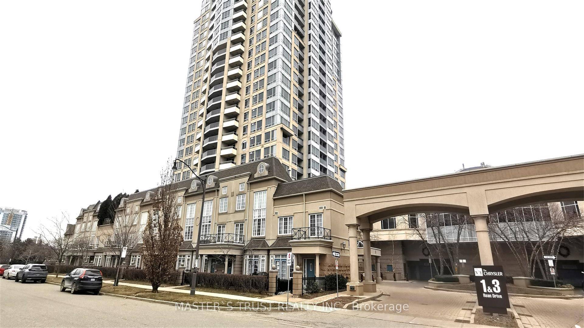 Luxury New York Towers In Prestigious Bayview Village !