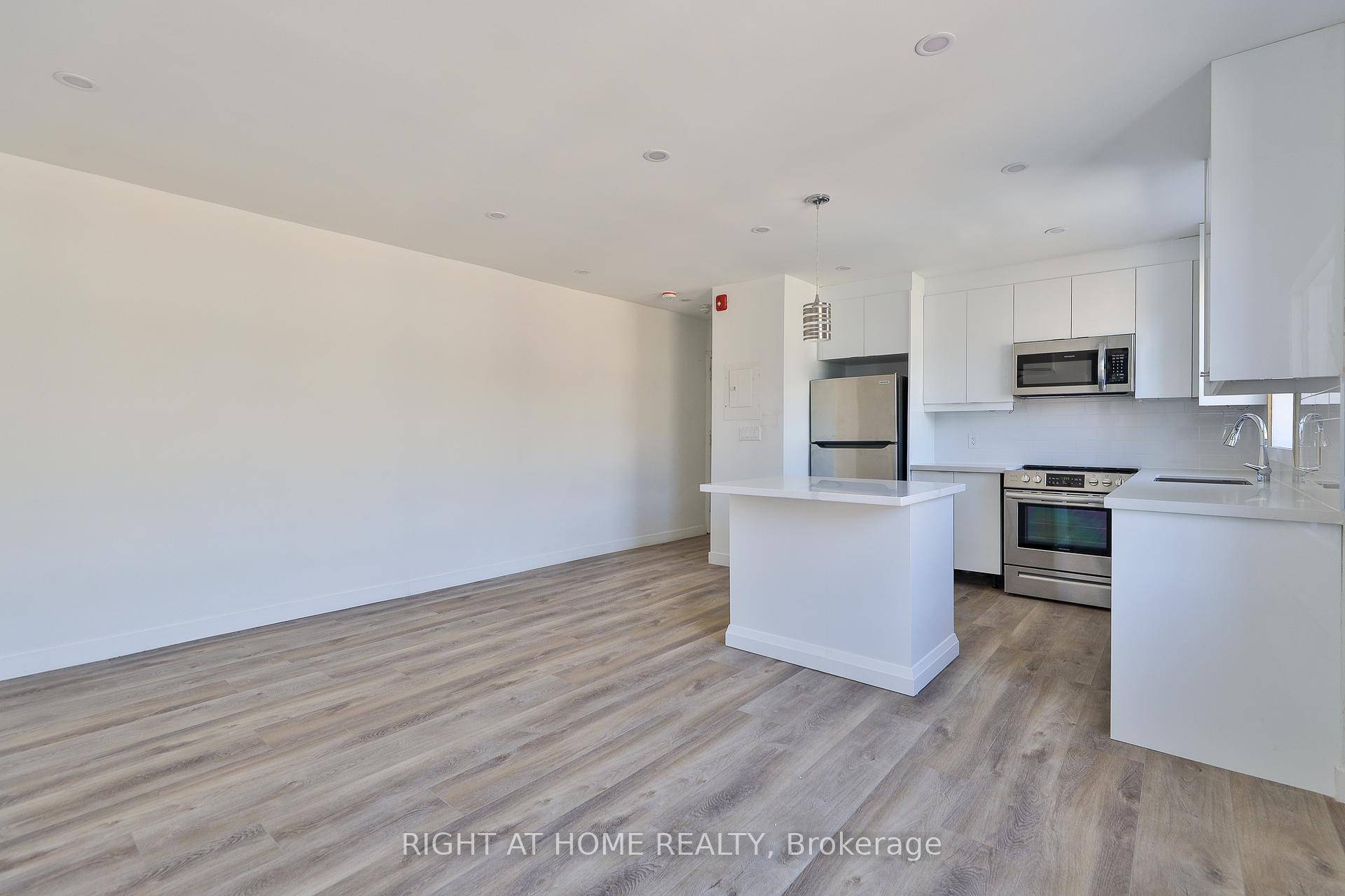 Fully Renovated, Spacious Two Bedroom Unit with Modern Finishes in Unbeatable Location.
