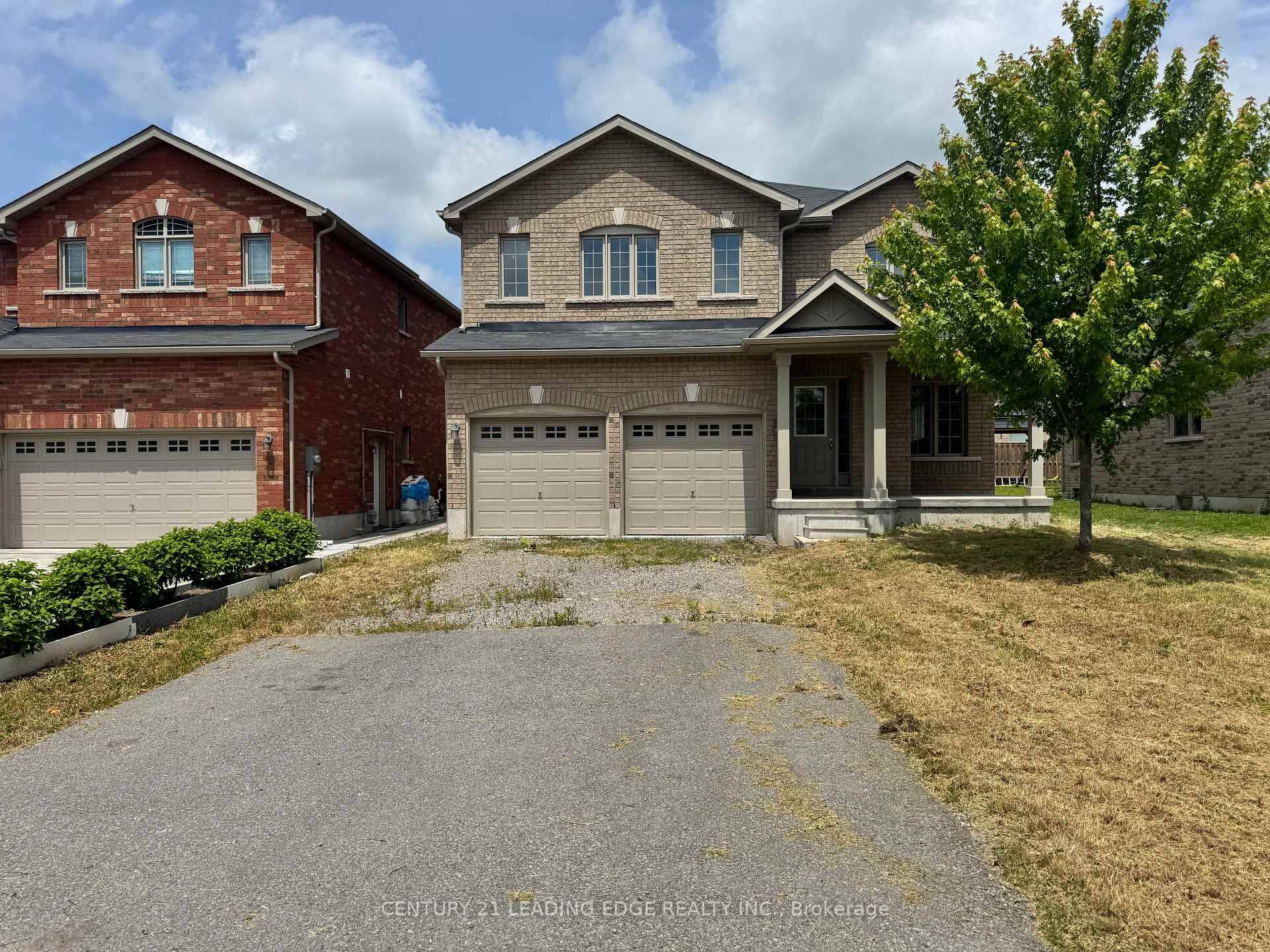 Like New, this Hastings property comes clean and ready to move to impress any family.