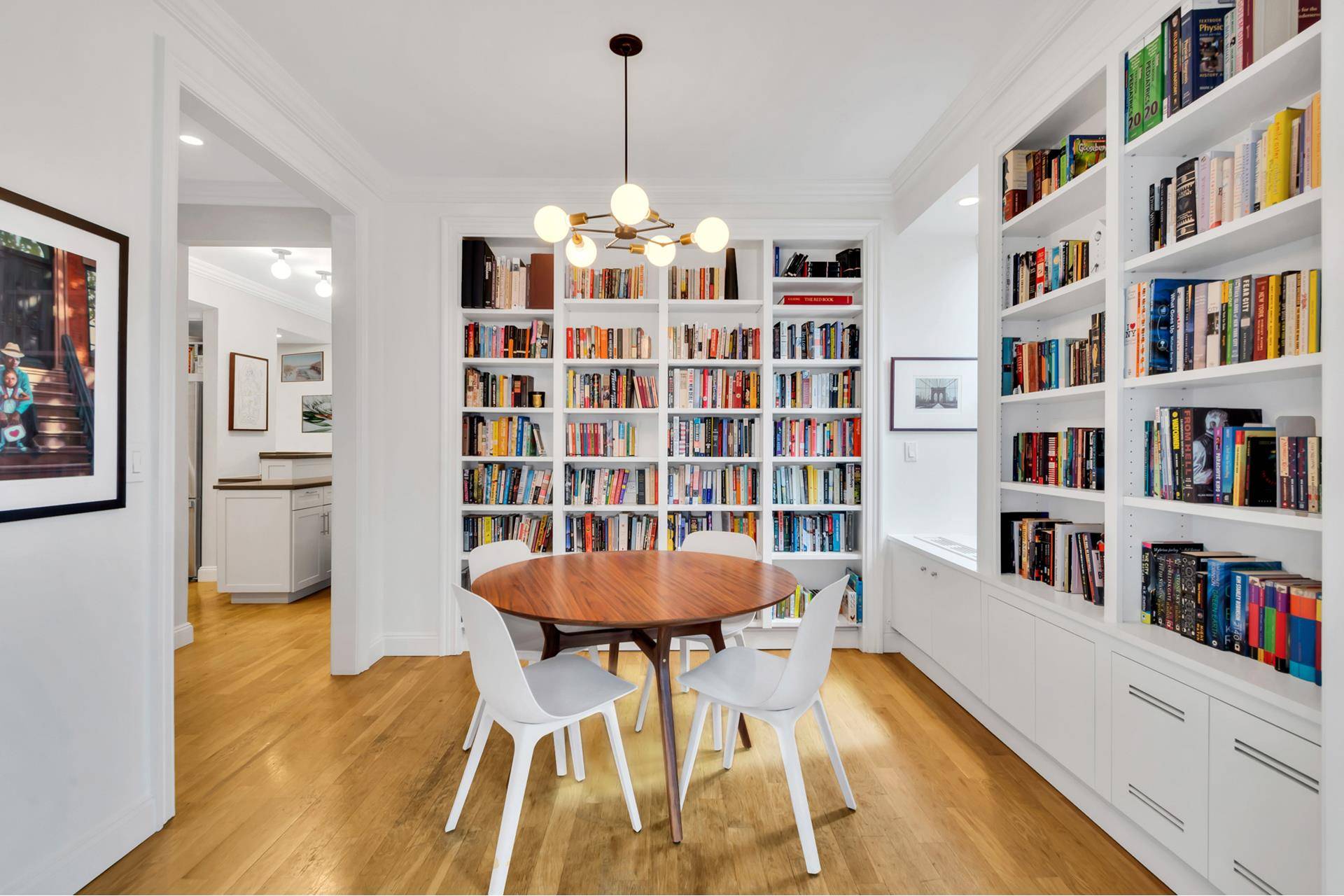 Bright Corner 2 Bedroom, 2 Bath at The Endicott Bathed in natural light, this split layout corner two bedroom, two bath residence is perched on the northeast corner of The ...