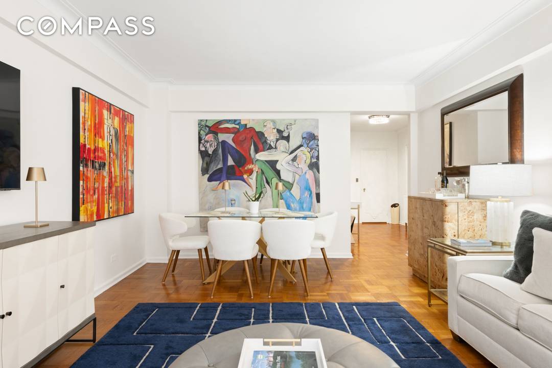 Perfectly poised along Fifth Avenue s most coveted stretch, Residence 5L blends timeless charm with modern comfort an ideal primary or pied a terre for those who value privacy, prestige, ...
