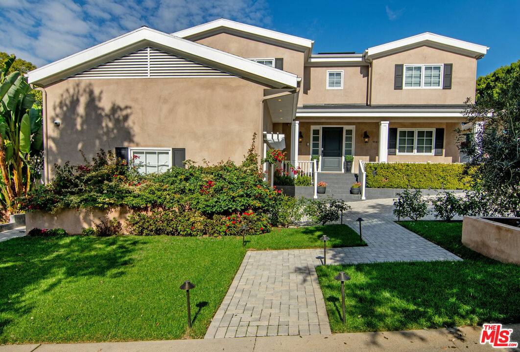 9145 Sawyer St 5BR Beverlywood La